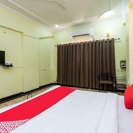 Oyo 38142 Girdhar Mahal Hotel Indore Ngoại thất bức ảnh