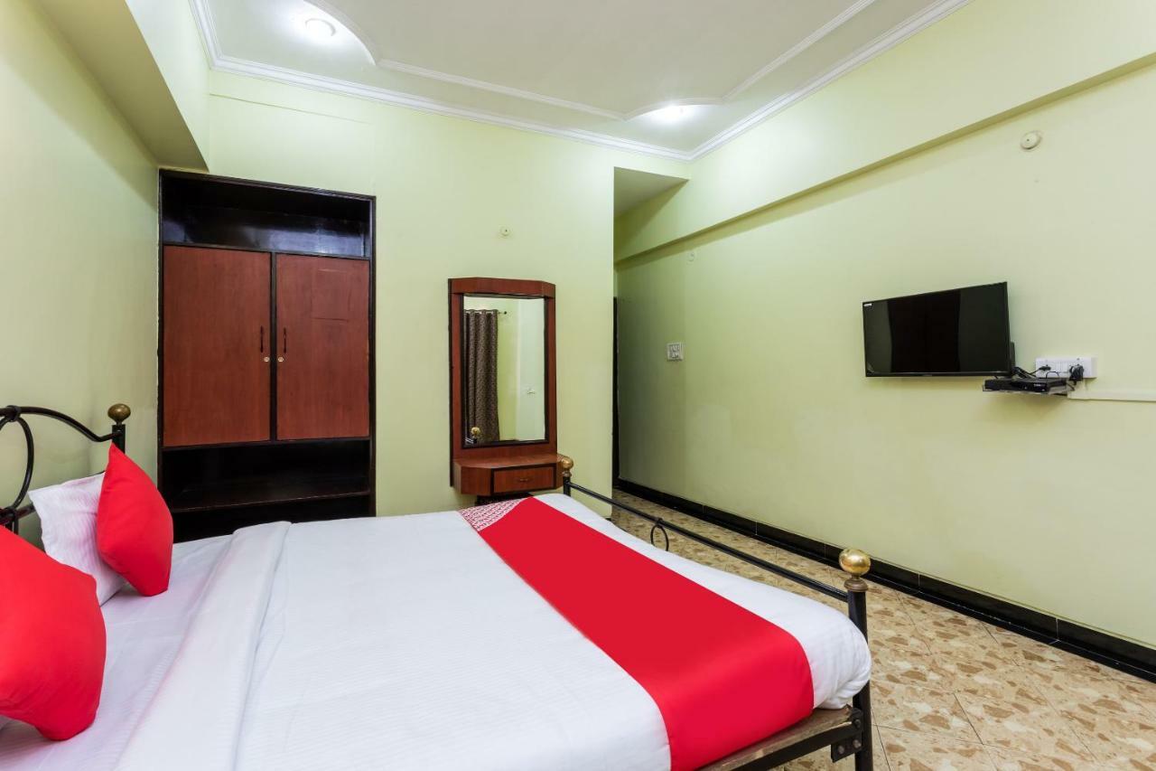 Oyo 38142 Girdhar Mahal Hotel Indore Ngoại thất bức ảnh